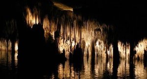 coves_del_drac_1.jpg coves_del_drac_1.jpg